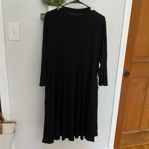 2X Torrid black dress